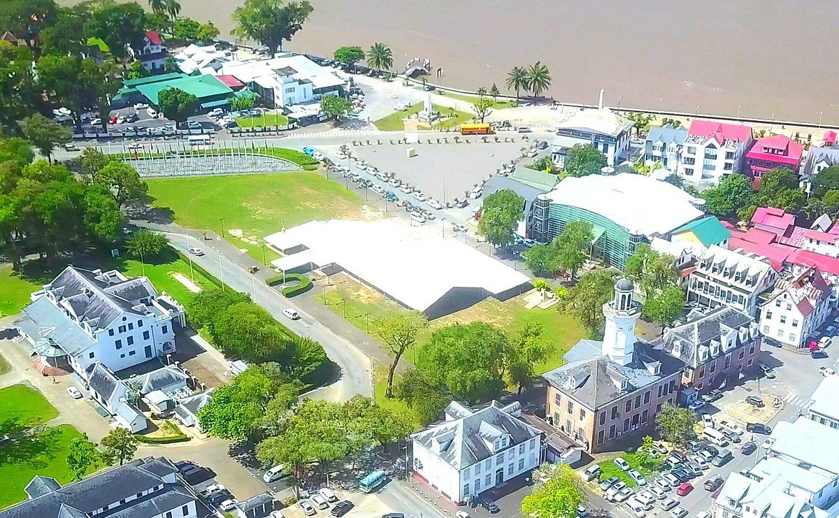 Paramaribo_district_10_(cropped) (1)